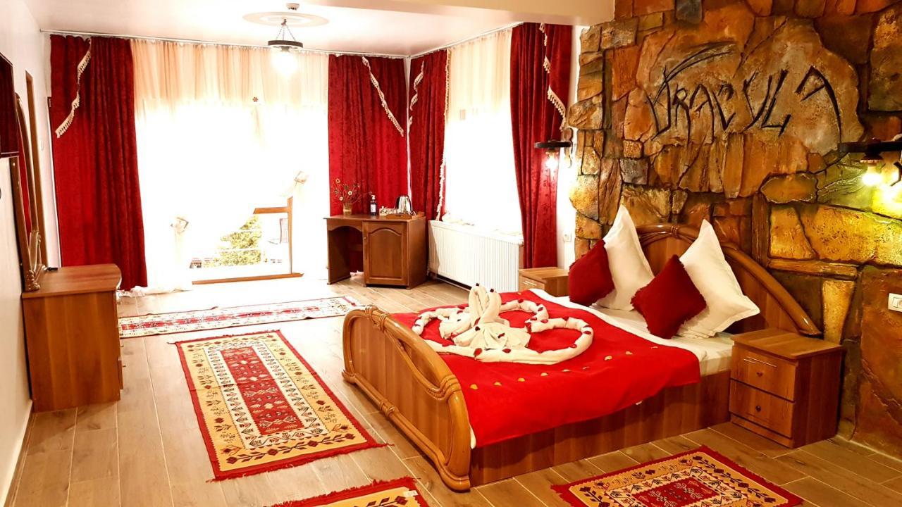 Pensiunea Dracula & Spa Căpăţîneni-Ungureni Exteriör bild