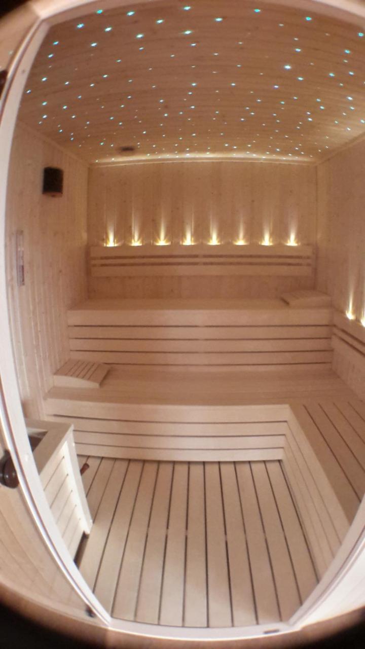 Pensiunea Dracula & Spa Căpăţîneni-Ungureni Exteriör bild