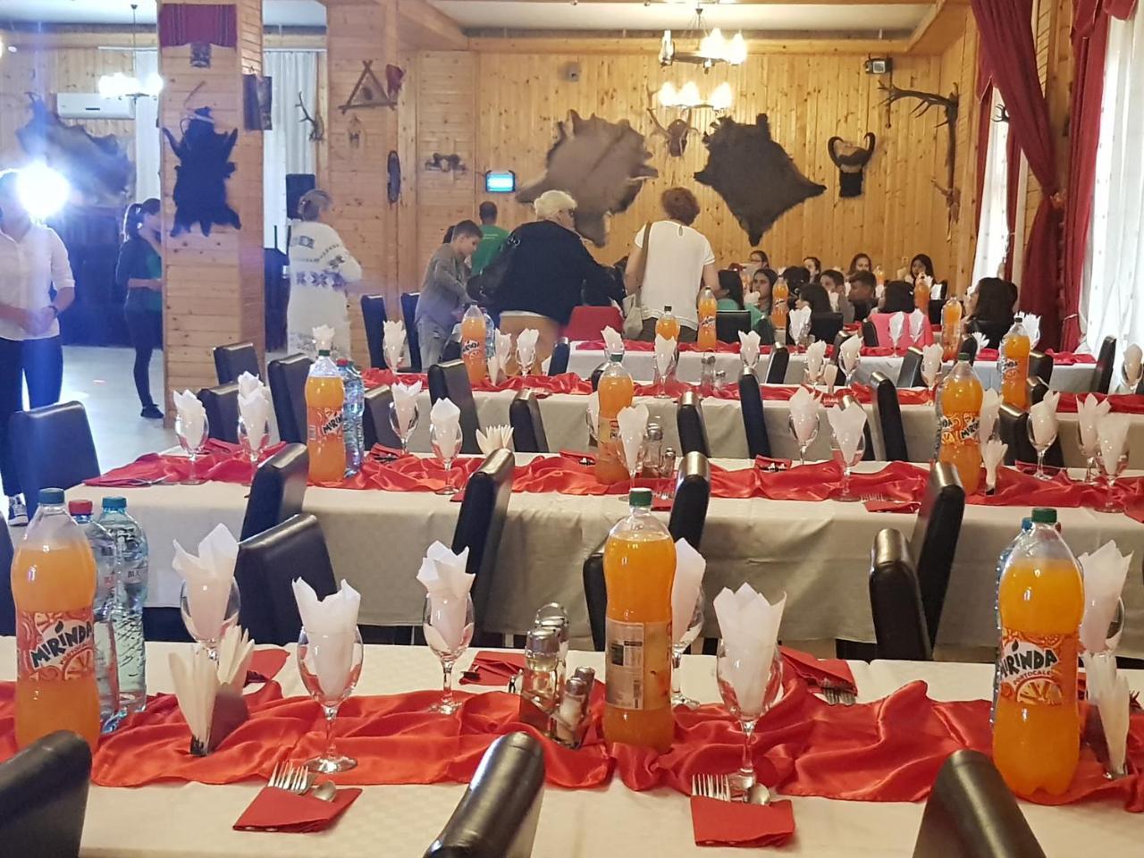 Pensiunea Dracula & Spa Căpăţîneni-Ungureni Exteriör bild