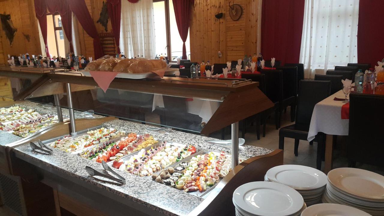 Pensiunea Dracula & Spa Căpăţîneni-Ungureni Exteriör bild